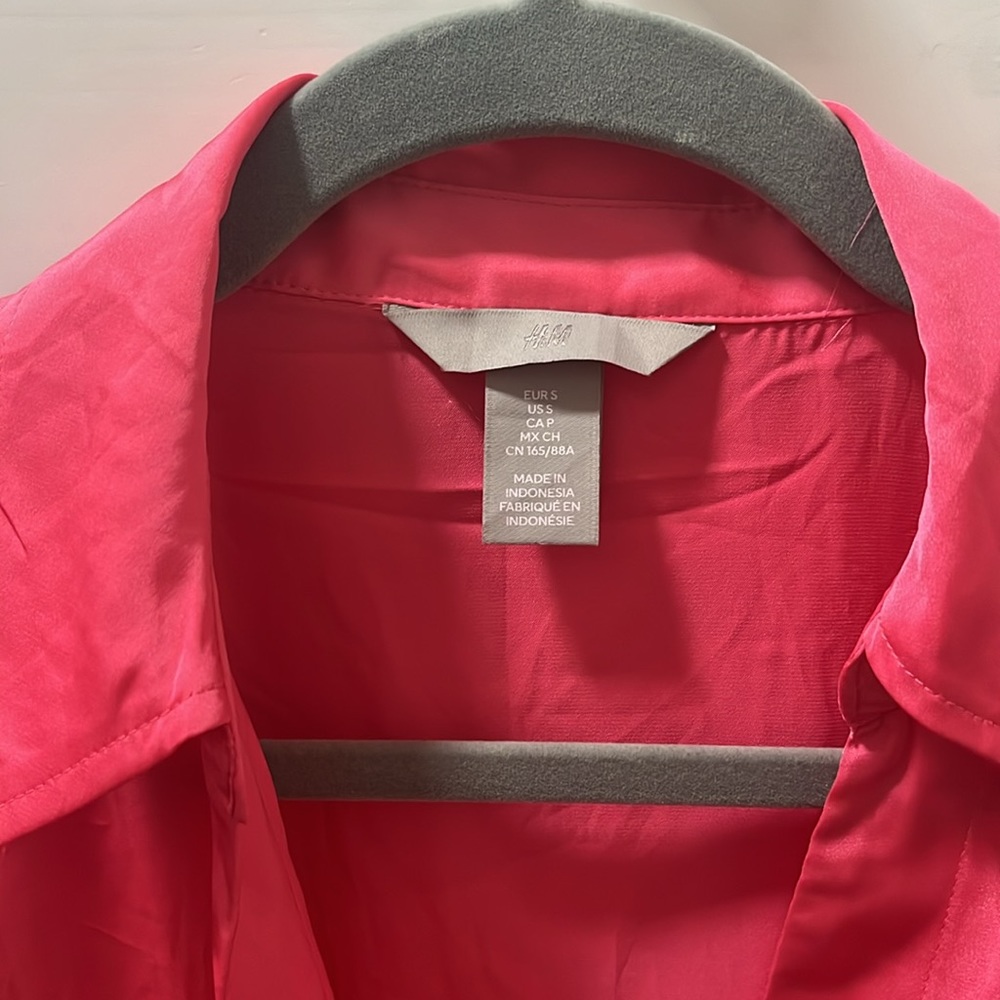 Pink blouse - Picture 2 of 2